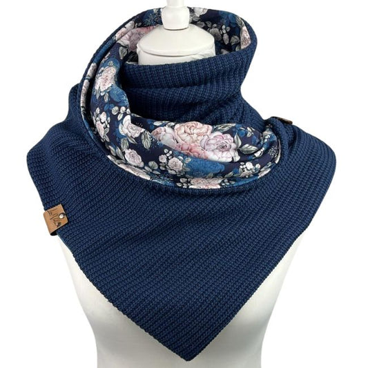 Wickelschal Grobstrick Deep Blue Roses