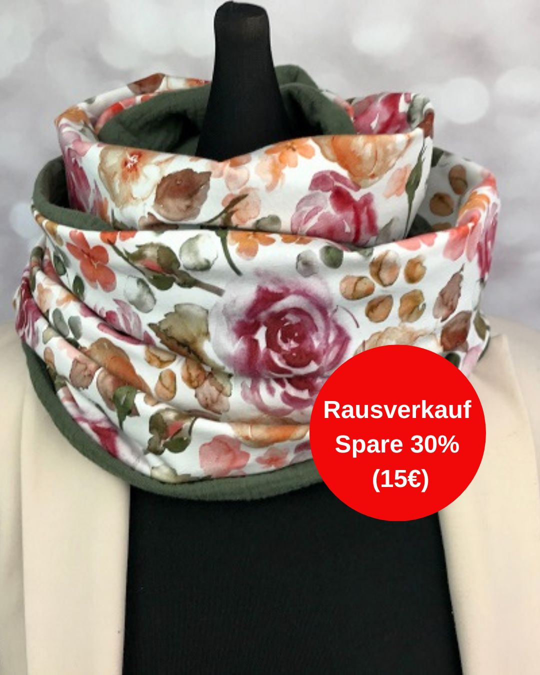 Loopschal Rosenblütentraum