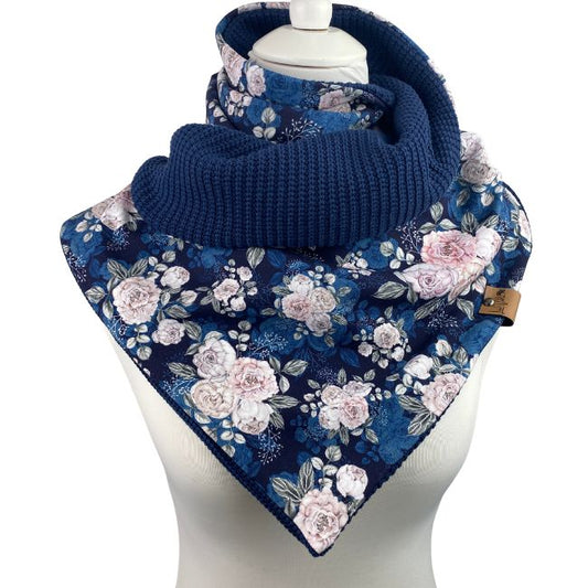 Wickelschal Grobstrick Deep Blue Roses